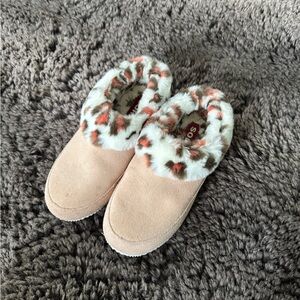 Sorel Women's Slippers in Pink and White